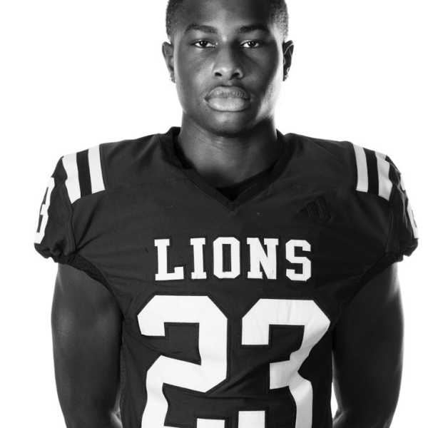 Ennis - RB Elijah Davis photosbylezley.com