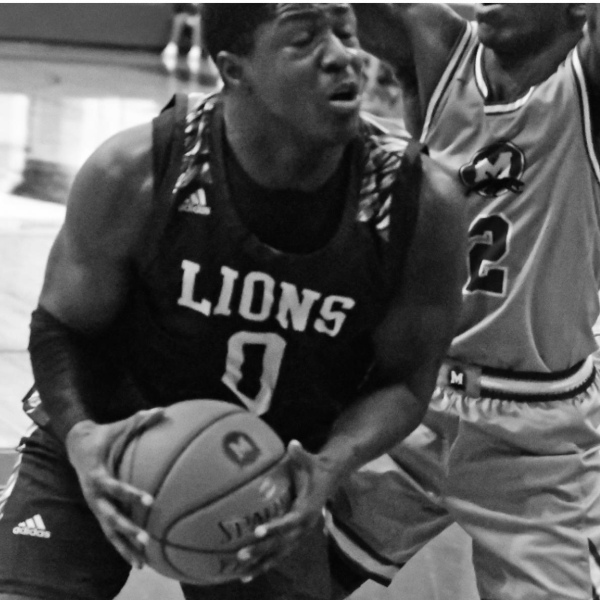 Lions topple Red Oak on the road, 56-46