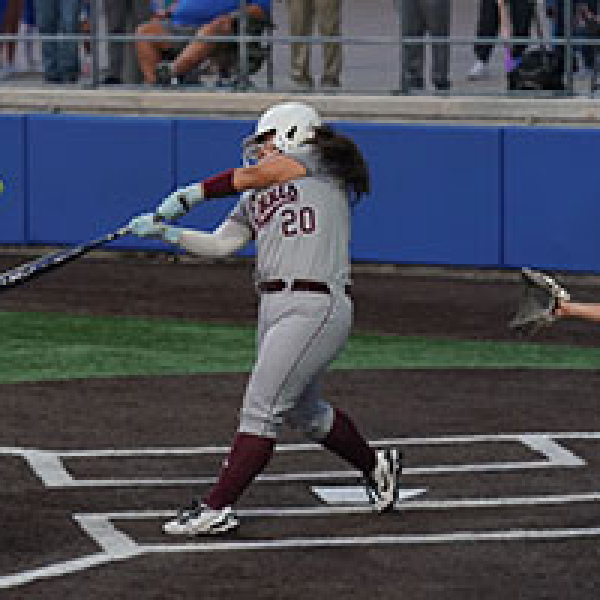 Analisa Salazar crushes a pitch.