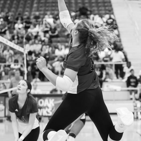 Ennis VB Stuns Red Oak, 3-2