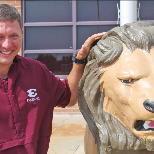 Ennis coach, Army Reservist, heads to Jordan