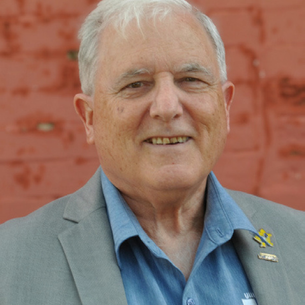 Luckhardt enters race for mayor