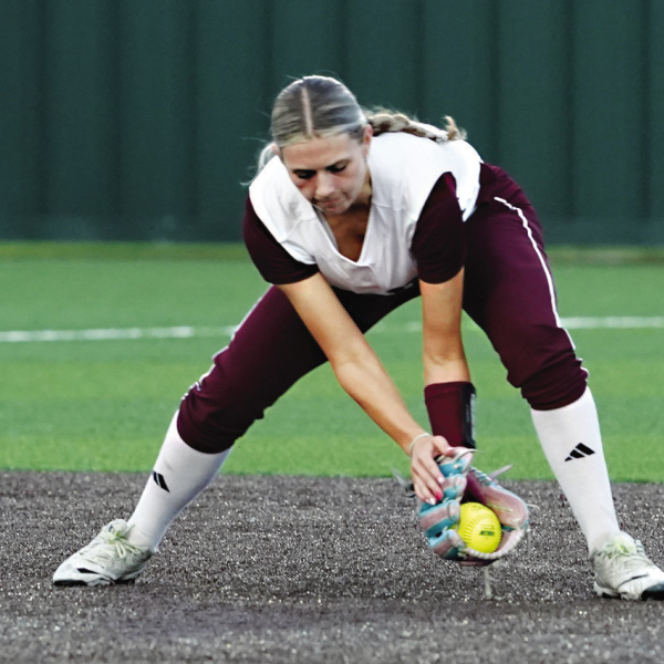 Lady Lions swept by No. 5 Lake Belton