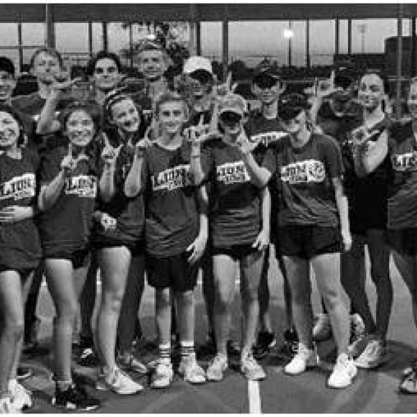 Lion kings of the court, crush Midlo, 15-4