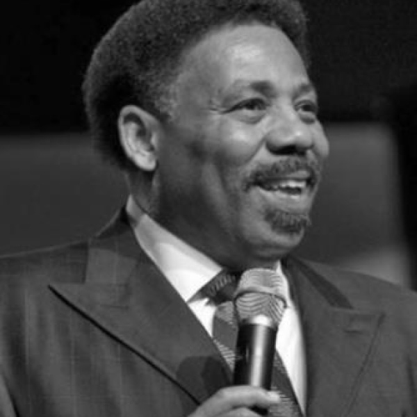Mega-churches stay on-point, on-line
