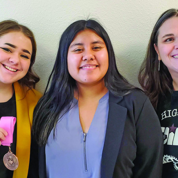 Ennis duo places fourth in debate