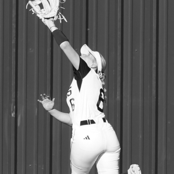 Benavidez carries Ennis to 11-8 triumph