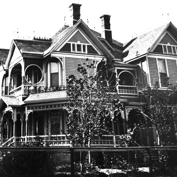 A look back at the Alonzo Hartman Rowe family of Ennis