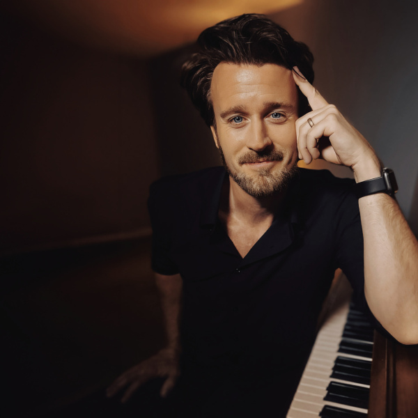 Singer, songwriter, storyteller set to melody