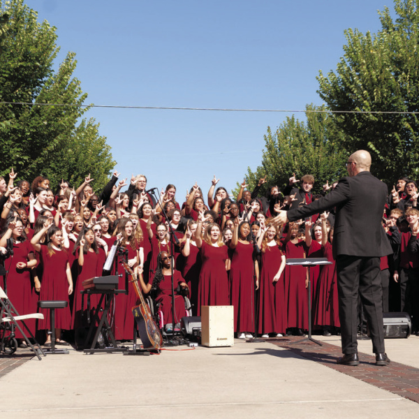 Ennis Choir concert downtown, Oct. 5
