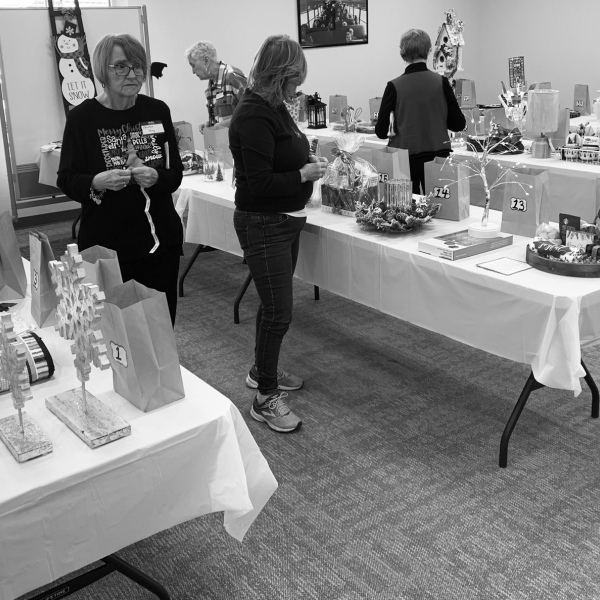 Ennis Retired School Personnel hosts December luncheon