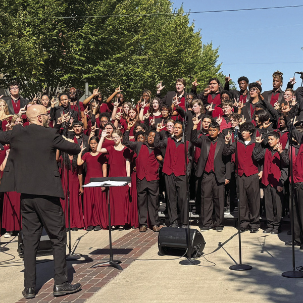 Ennis choir concert downtown, Oct. 4