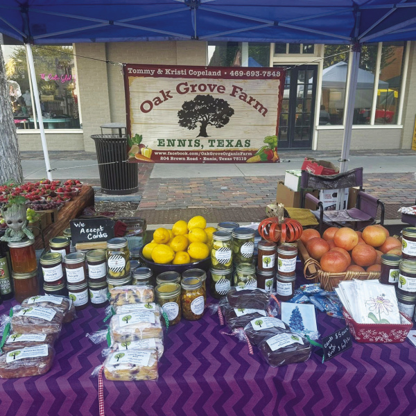 Oak Grove Farm puts on the spread