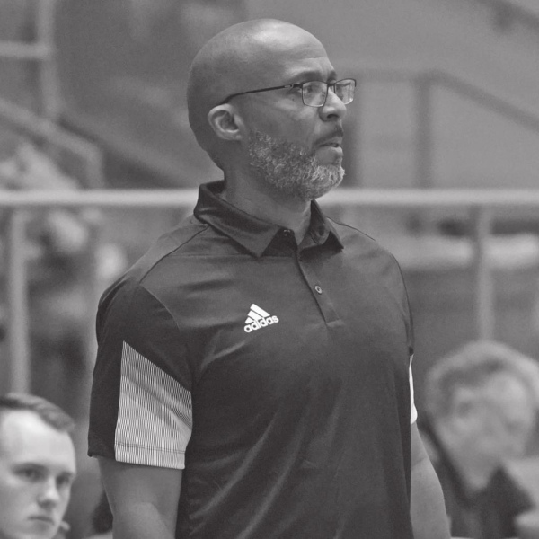 Ennis boys rally past Nacogdoches, 75-71