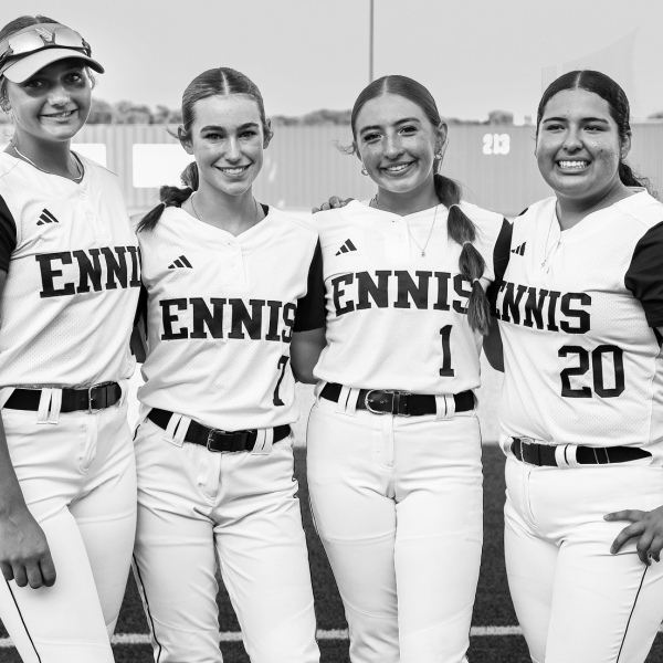 Benavidez, Slovak lead East to 5-0 win