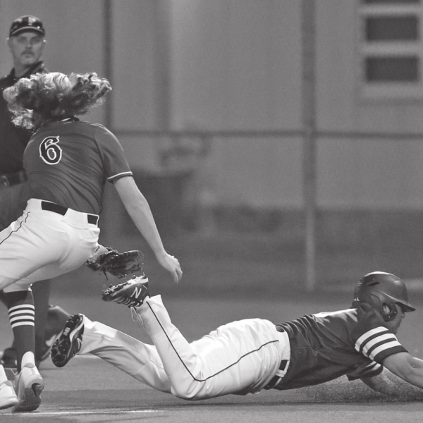 Lions lose lead in seventh, game in ninth 