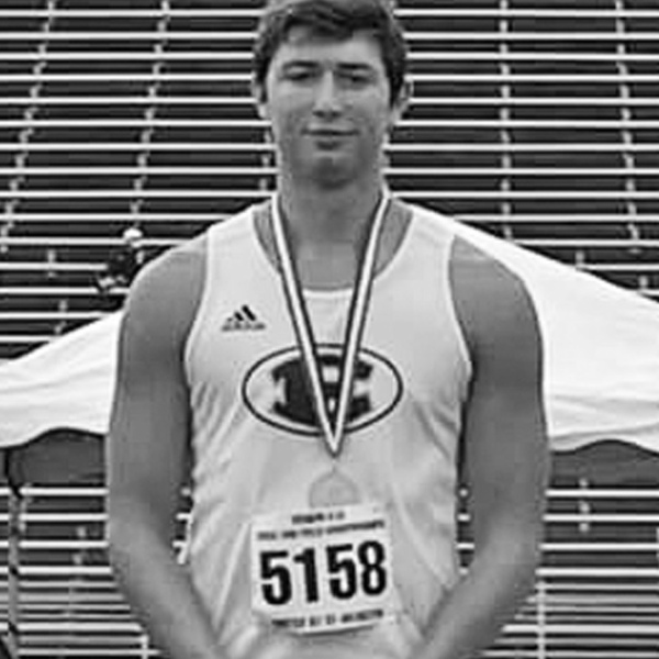 Sending weighted projectiles into the heavens, Ennis qualifies duo in discus, shot put