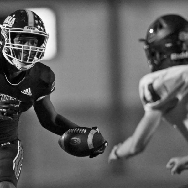 T-Wolves upset Lions, 42-28, in playoffs