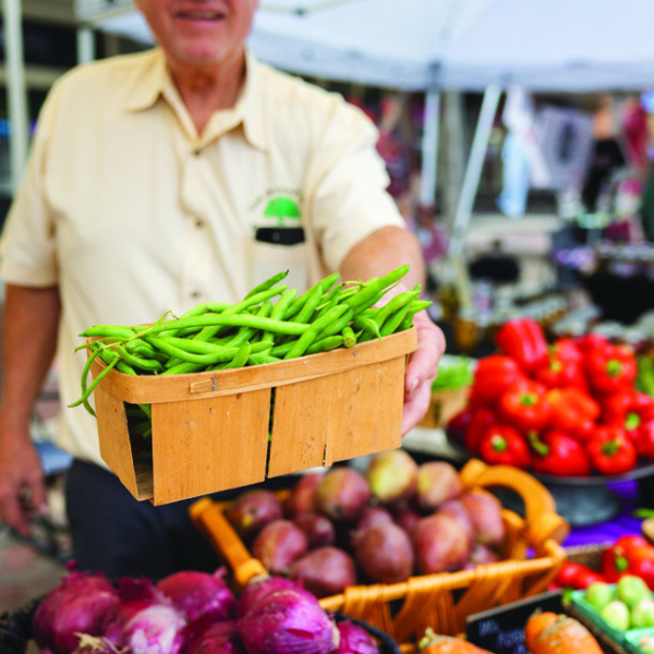 Downtown Bluebonnet market returns, April 5