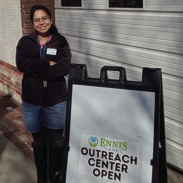 Ennis Cares opens warming station