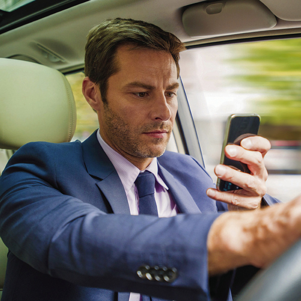 How to reduce your risk of driving distracted