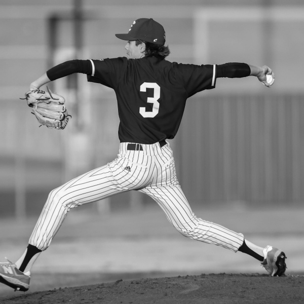 Lions, Castillo blank Hawks, 3-0
