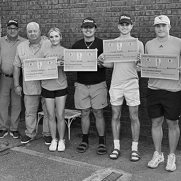 Golfers awarded Hammer scholarships