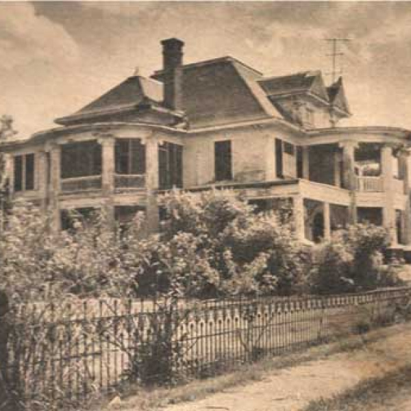 Glimpsing Ennis life: 1911-1914