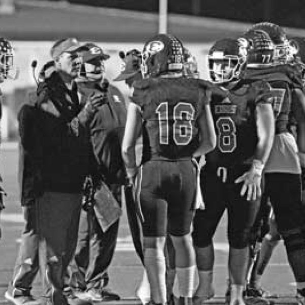 Drake releases Ennis 2020 football schedule