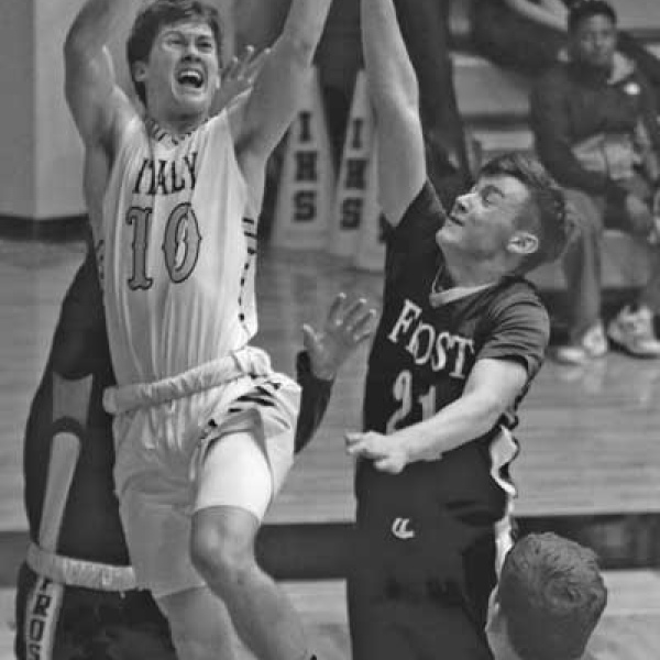 Olde Gold shines, earn district crown with 58-37 home win