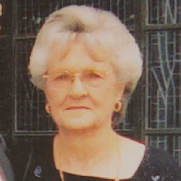 Ella Toni Babek
