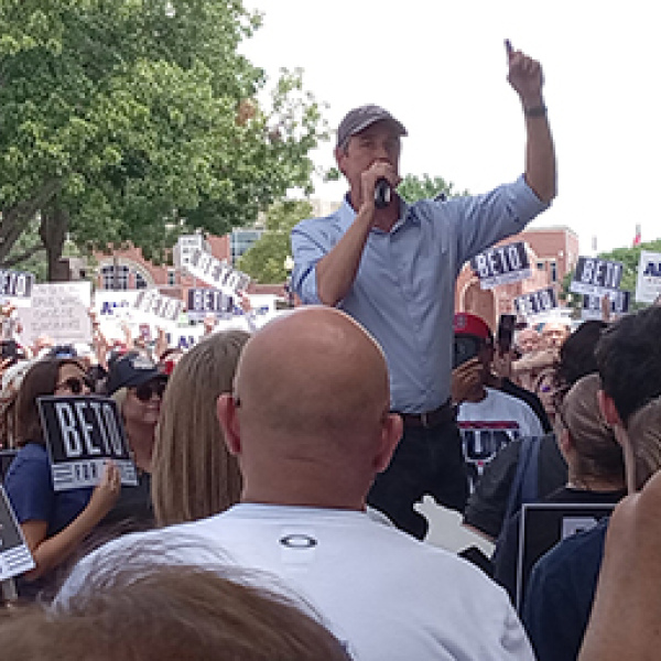 Beto stirs crowd in ‘Hachie