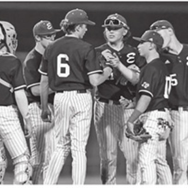 Corsicana edges Lions with late rally, 4-3