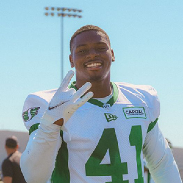 KD Davis signs with Saskatchewan