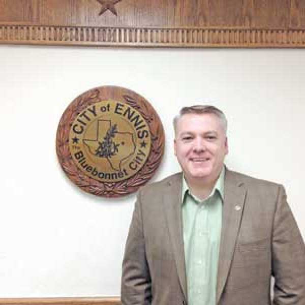 Hasty exits by City manager, police chief