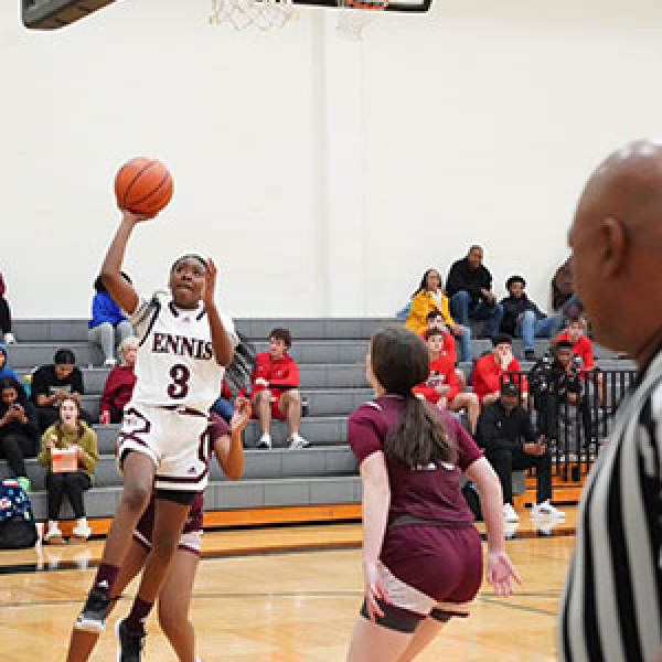 Ennis Lady Lions pick up two tourney wins