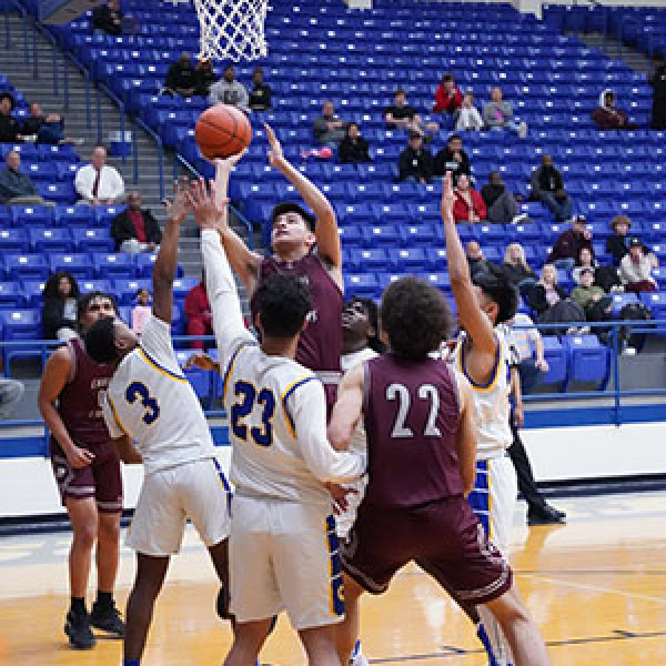 Ennis treks to Crandall on Tuesday