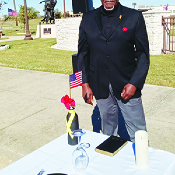 Ennis honors Veterans in annual ceremony