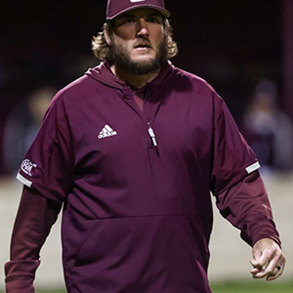 Ennis tops K-Lions, 4-2, hosts Crandall Tues.
