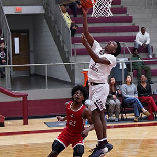 Ennis hoopsters crush Terrell