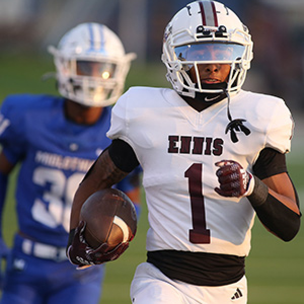Harris to sign Monday, Dec. 9