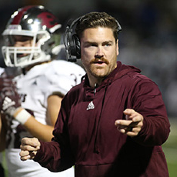 Ennis adds second O-Line coach