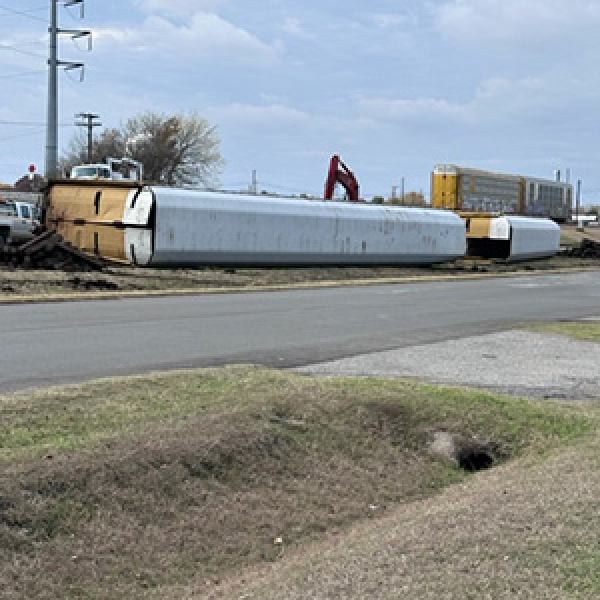 UP train derails in Ennis