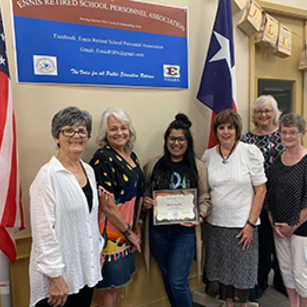 Ennis Retired  School Personnel  Association awards scholarship