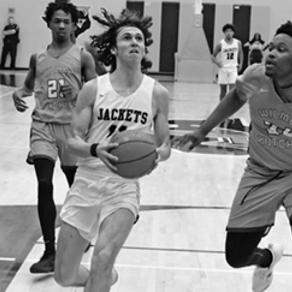 Ferris D comes up short, Wilmer-Hutchins wins 72-61