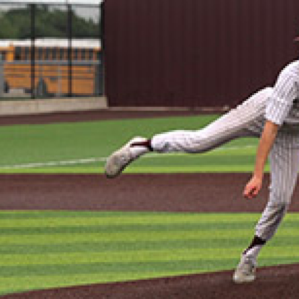 North edges Ennis, 2-0, in playoff opener