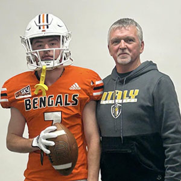 Catalyst at Italy, Wood signs with Idaho State