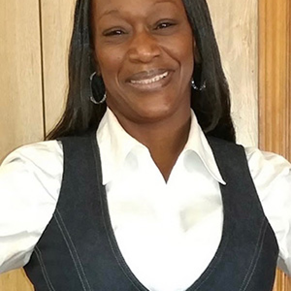 Overcoming addiction to aid others Inspiration comes full circle for Lisa Edwards-Loftin