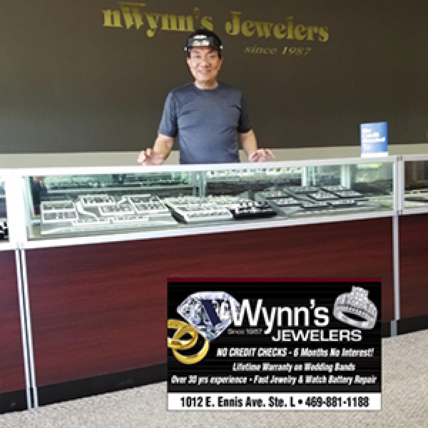 Local jeweler builds on customer service