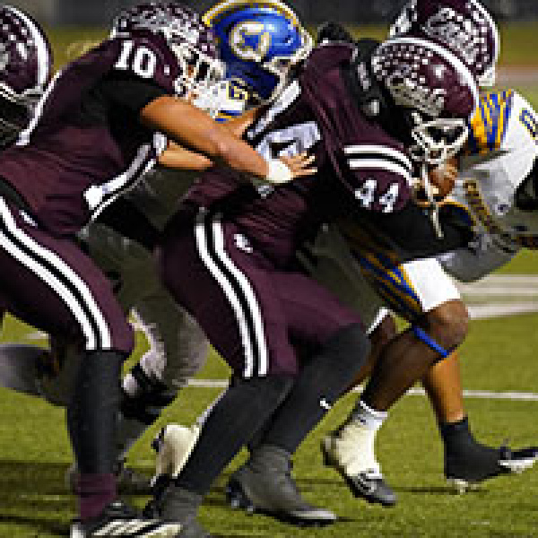ENNIS DECLAWS ‘CATS, 42-13